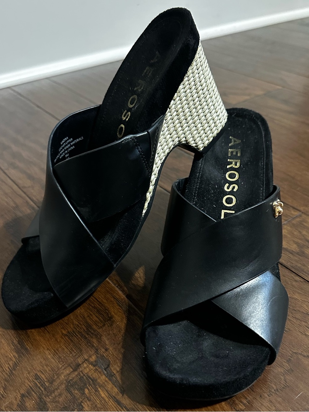 Brand New w/out box Aerosoles Madina  wedge sandals 9M